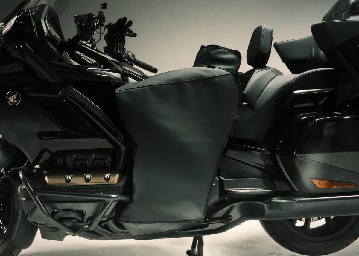 JUPE / TABLIER PILOTE AVANT HONDA GOLDWING  - Image 2